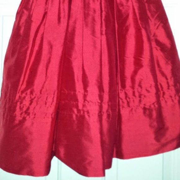 Maria Elena size 6 red Smocked silk dupioni dress